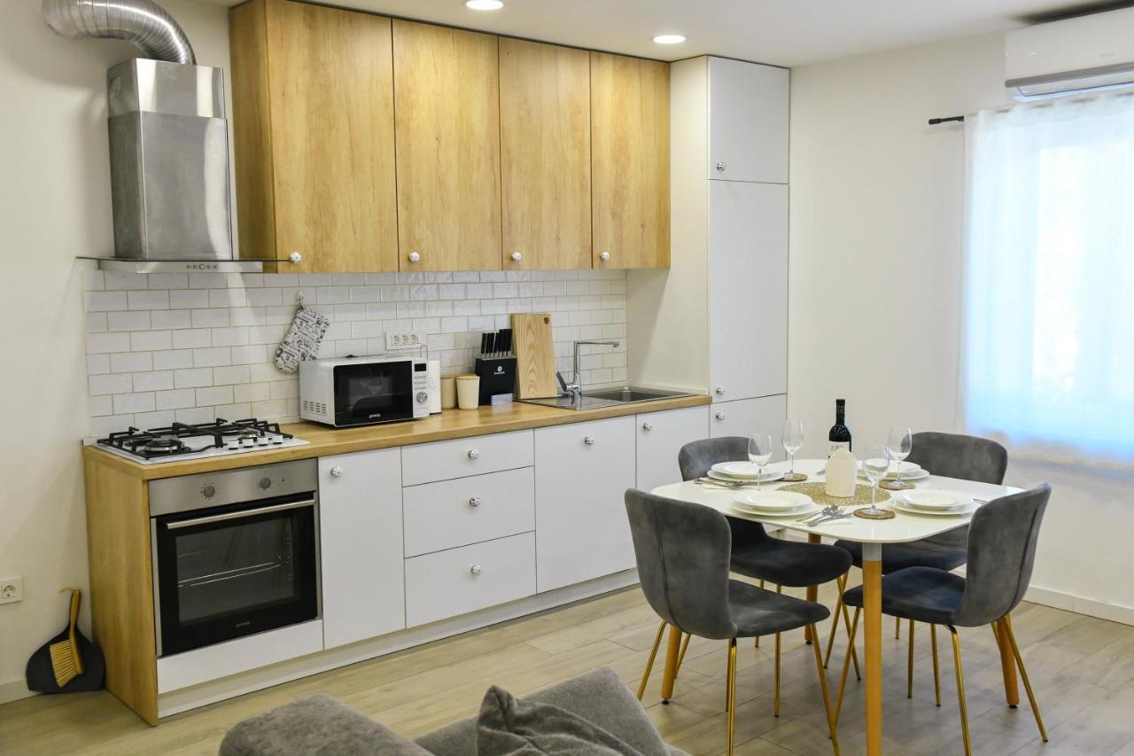 Apartment Maris Sinj Buitenkant foto