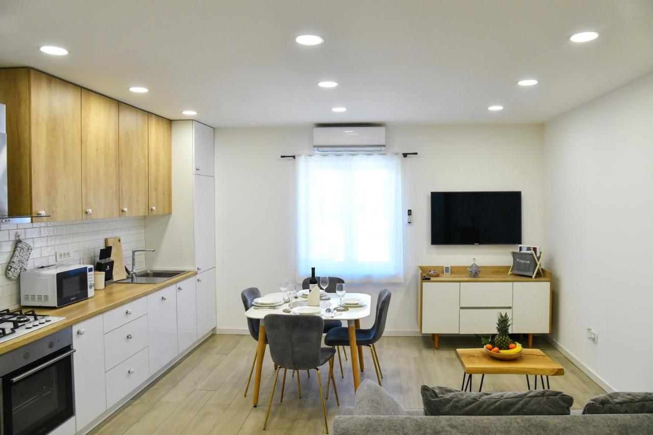 Apartment Maris Sinj Buitenkant foto