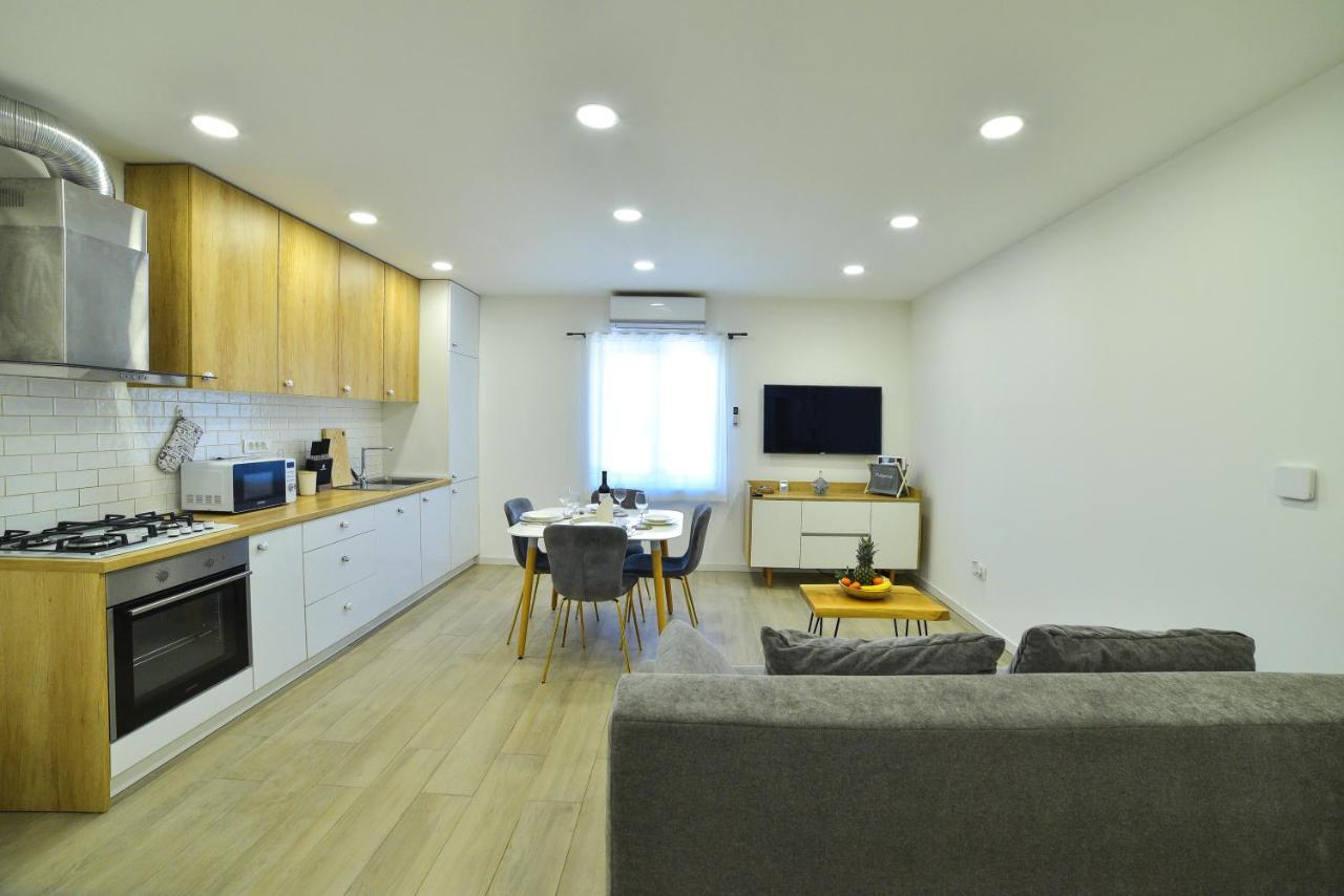Apartment Maris Sinj Buitenkant foto